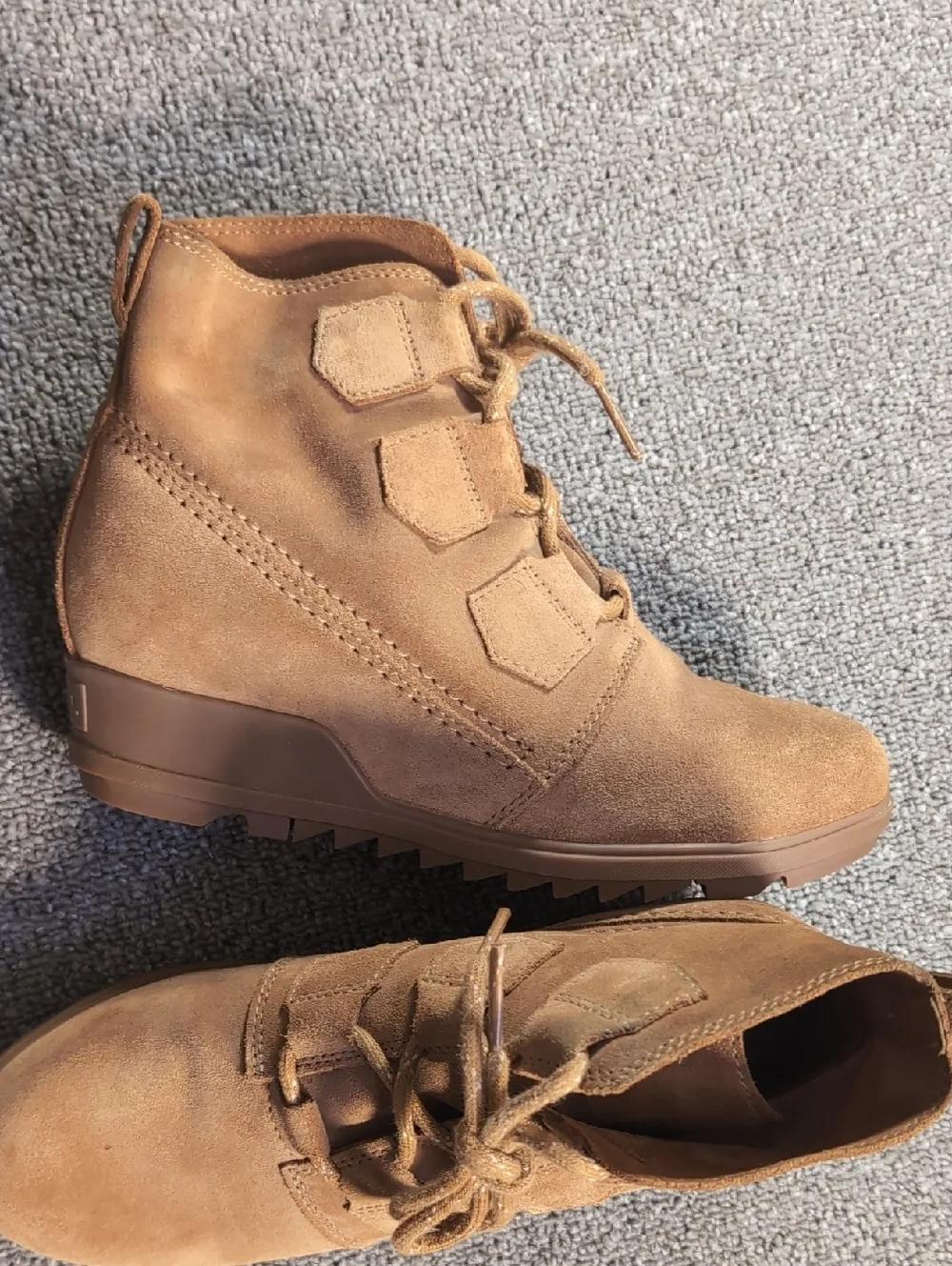 Sorel Evie Wedge Lace Boot size 7.5 Tan Leather Suede